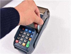 信用卡用刷卡机一天最多刷几次？